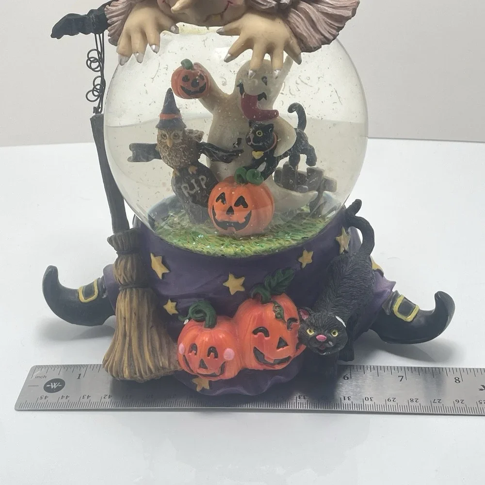 Halloween Musical Witch‎ Snow globe, Trick Or Treat Ghost Black Cat
